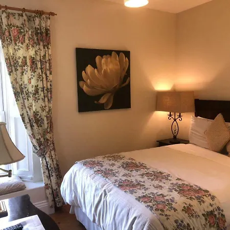 The Old Coach House Pensionat 4*